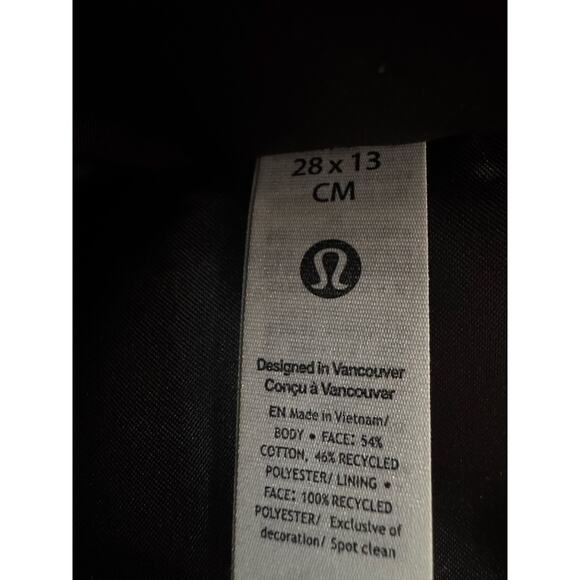 Lululemon Tote Bag 4.5 L – Black & White Checkered NWOT - Picture 3 of 8